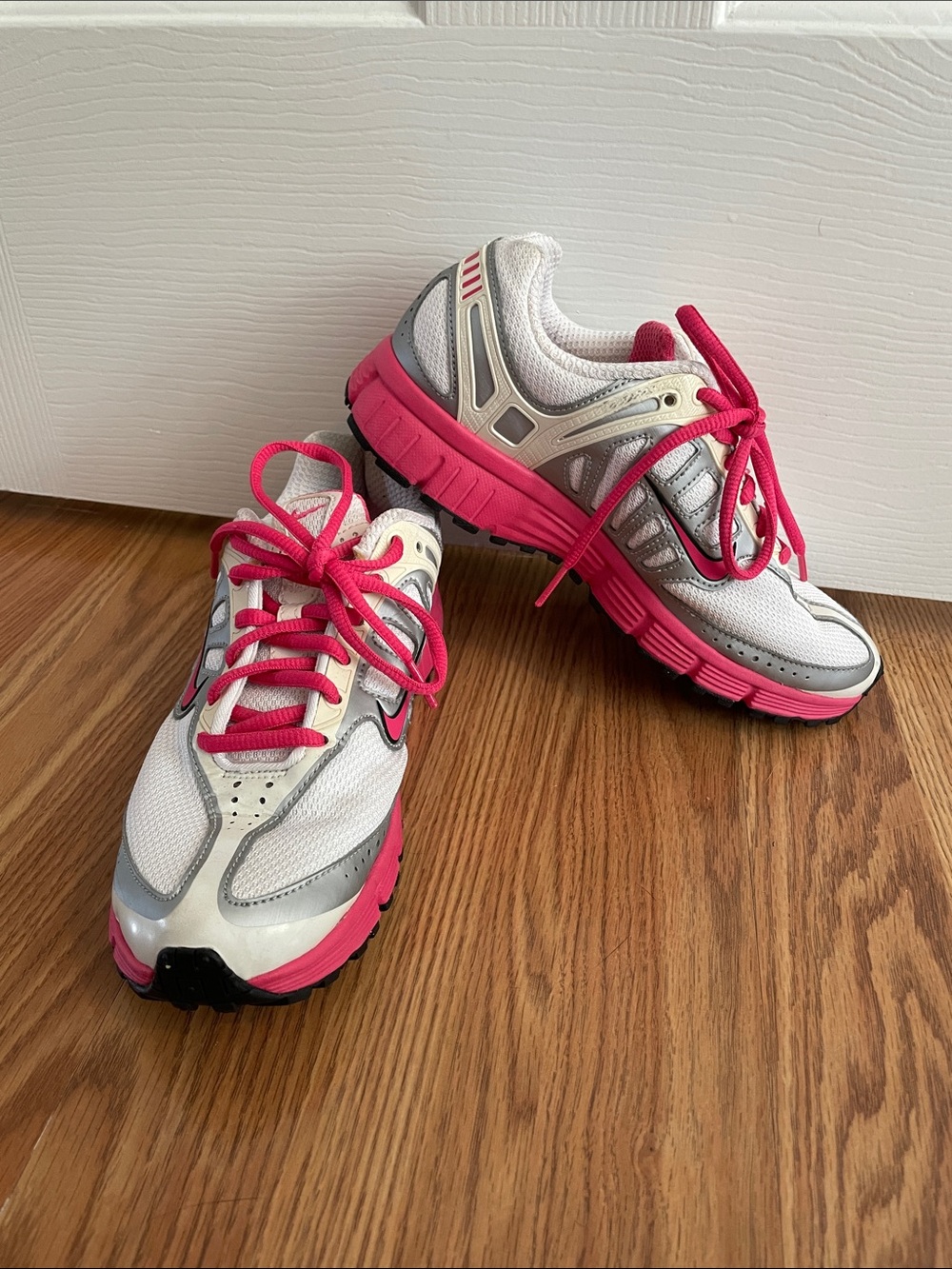 Vintage Nike Running Cross Training Shoes